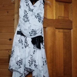 Short dress brand name Taboo size Lg.